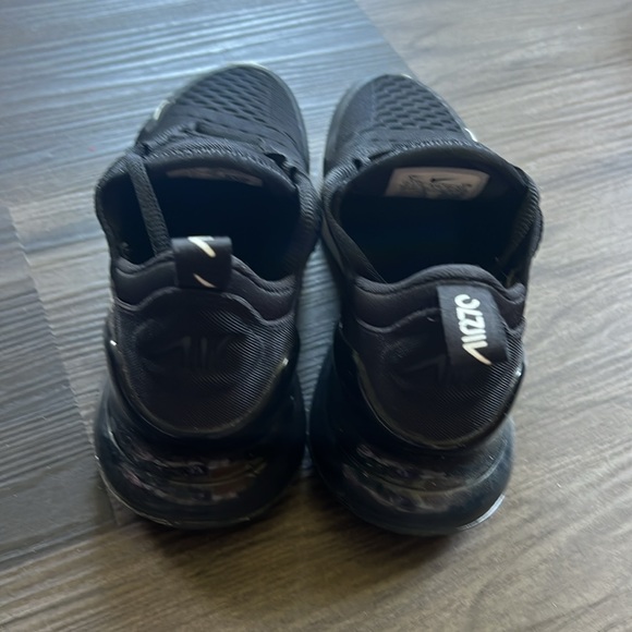Nike Air Max 270 Black Sneakers - Picture 3 of 7